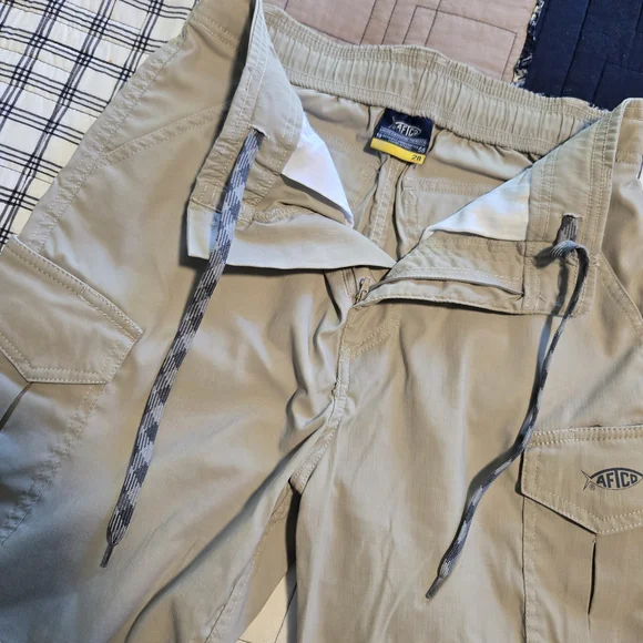 AFTCO Tan Men's Cargo Shorts - Picture 2 of 5